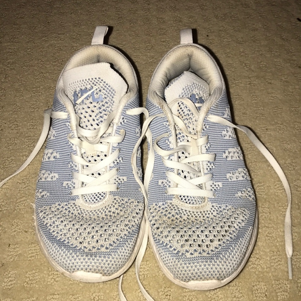 APL women’s shoe - Picture 1 of 6